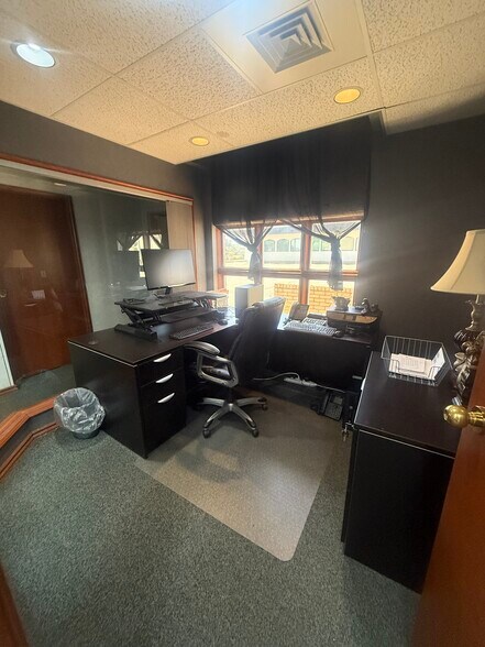 More Photos Of 2251 N Woodlawn Blvd, Wichita Medical For Sale