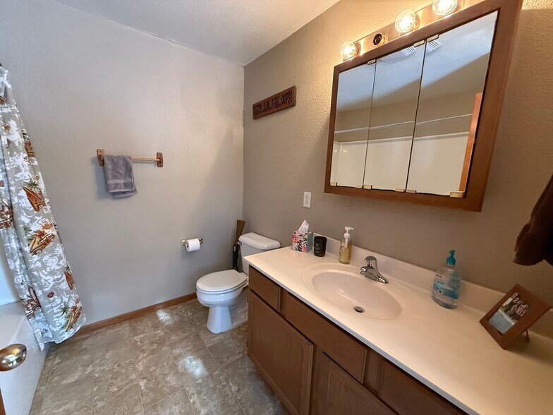 More Photos Of 204 S Mill St, Albany Apartments For Sale