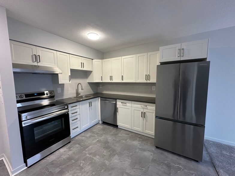 More Photos Of 7807 Gravenstein dr, Osoyoos Multifamily For Sale