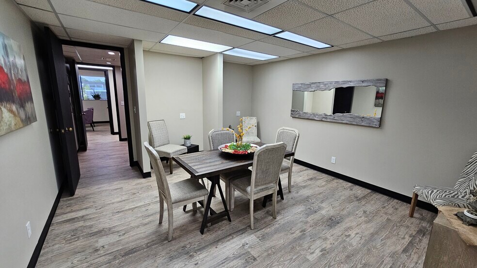 More Photos Of 6258 W Pierson Rd, Flushing Medical For Lease