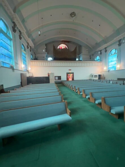 More Photos Of 5001 S Hermitage Ave, Chicago Religious Facility For Sale