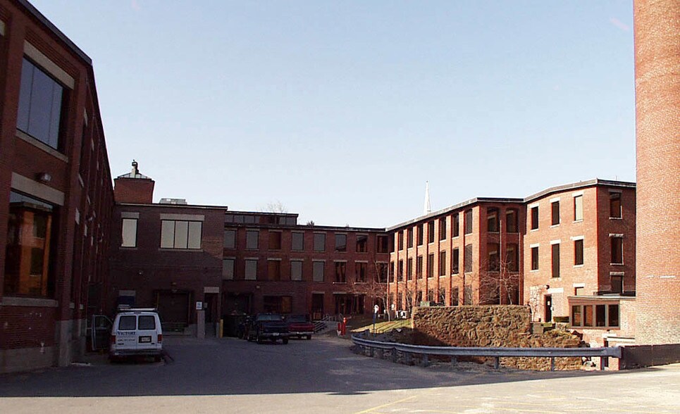 More Photos Of 50 High St, North Andover Research And Development For Lease