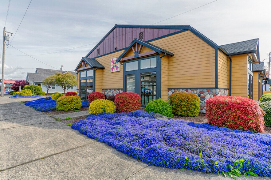 More Photos Of 915 Main Ave, Tillamook Veterinarian Kennel For Lease