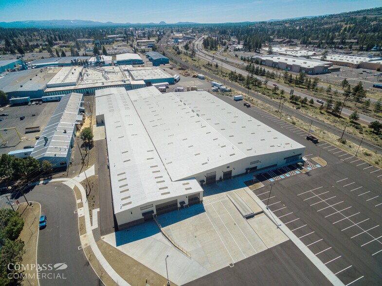 More Photos Of 20495 Murray Rd, Bend Warehouse For Lease