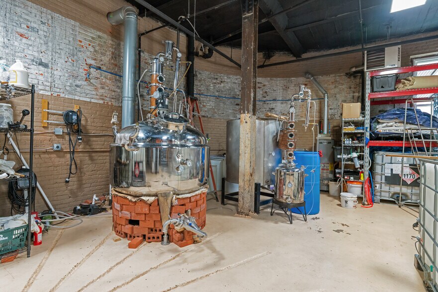 More Photos Of 104 S Water St, West Newton Distribution For Sale