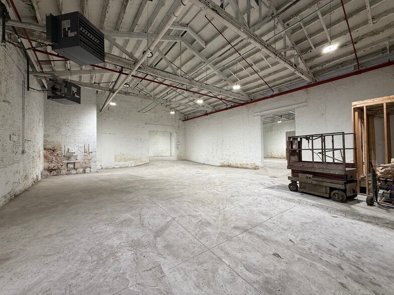 More Photos Of 81 Dale Ave, Paterson Manufacturing For Lease