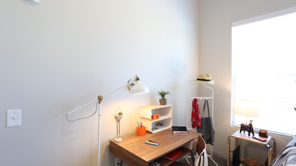 More Photos Of 1400 N High St, Columbus Apartments For Lease