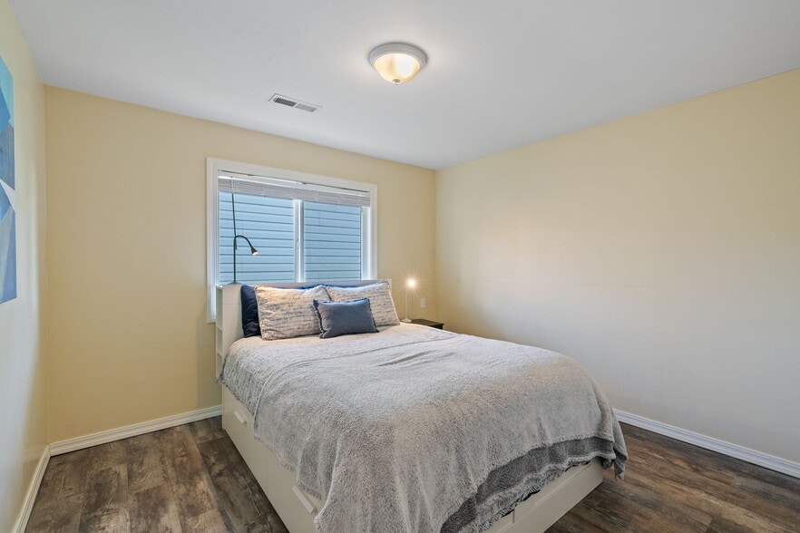 More Photos Of 259 S Pacific St, Rockaway Beach Specialty For Sale