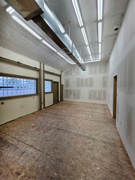 More Photos Of 972 Patterson Rd, Dayton Freestanding For Sale