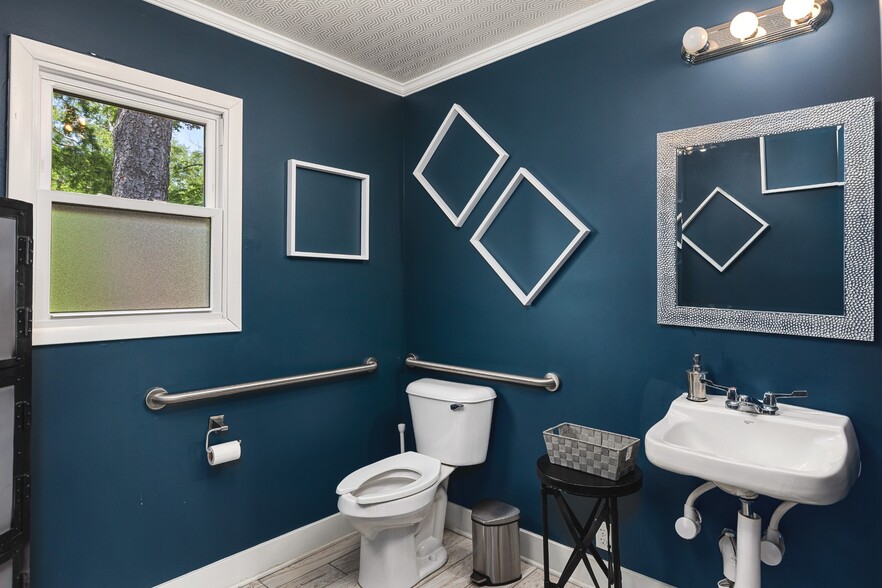 More Photos Of 4307 Gallatin Pike, Nashville Office For Sale