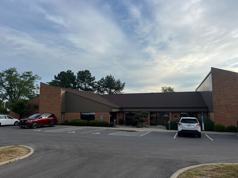 More Photos Of 230-236 Thomas More Pky, Crestview Hills Medical For Lease