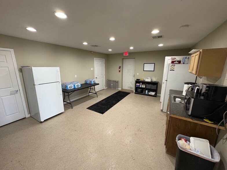 More Photos Of 10912 S 264th Ave E, Coweta Warehouse For Sale