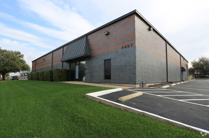 Primary Photo Of 4407 Alpha Rd, Dallas Industrial For Lease