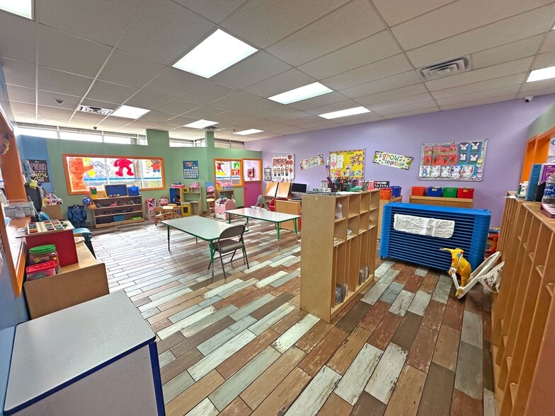 More Photos Of 5836 W Chicago Ave, Chicago Daycare Center For Sale