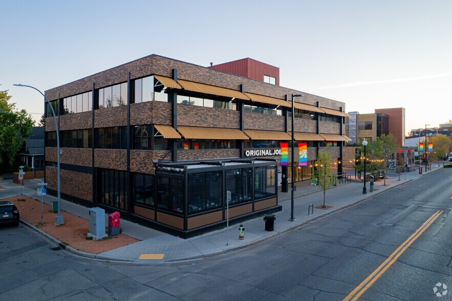 More Photos Of 1220 Kensington Rd NW, Calgary Storefront Retail Office For Lease