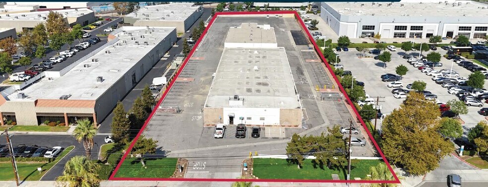 More Photos Of 1391 Spruce St, Riverside Land For Lease