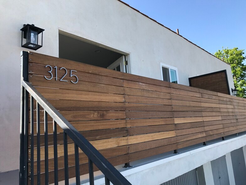 More Photos Of 3121 Silver Lake Blvd, Los Angeles Apartments For Sale