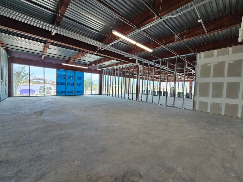 More Photos Of 1000-1100 E Hallandale Beach Blvd, Hallandale Beach Office For Lease