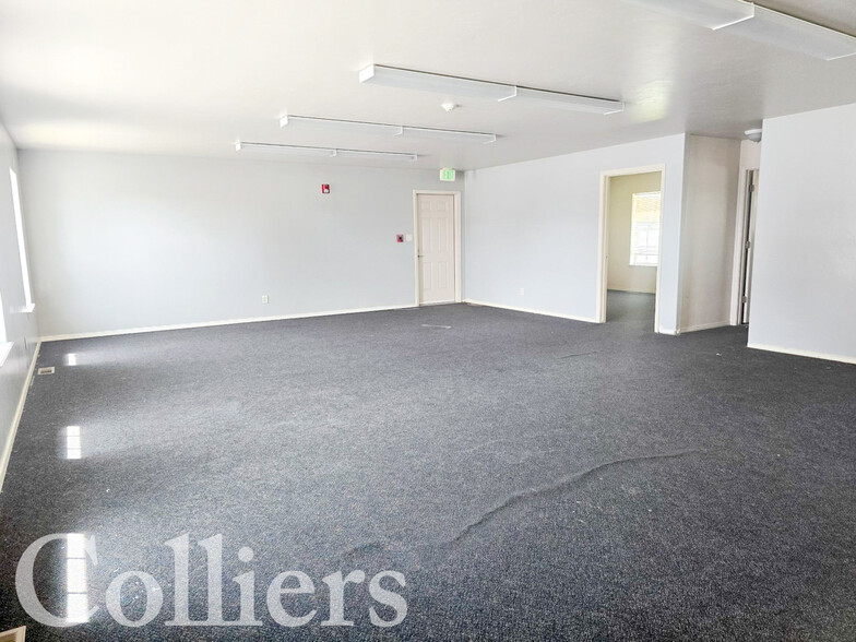 More Photos Of 187 Aspenwood Dr, Twin Falls Office For Sale