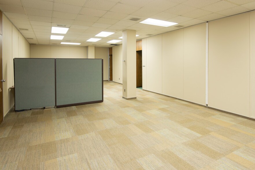 More Photos Of 151 S Rose St, Kalamazoo Office For Sale