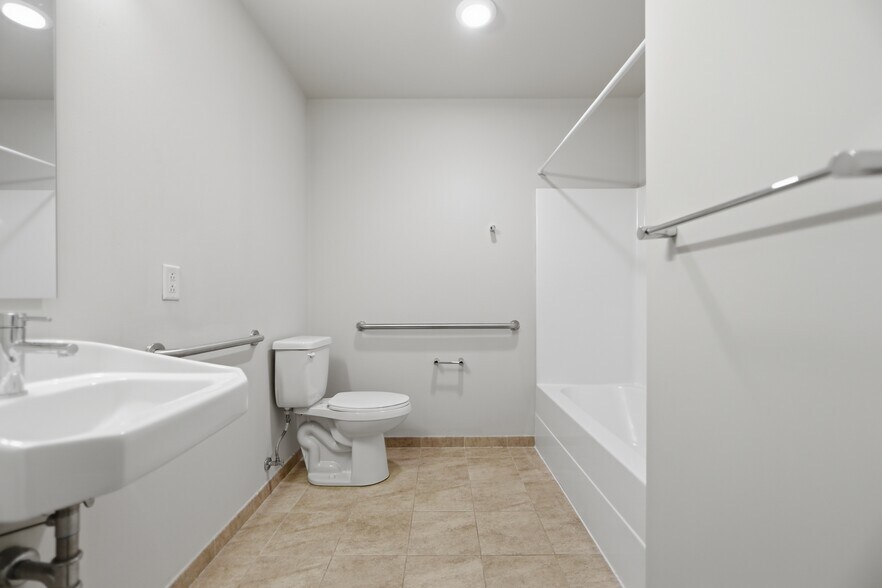 More Photos Of 712-714 E Fayette St, Syracuse Apartments For Sale