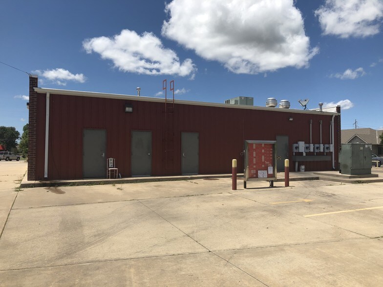 More Photos Of 240 N Main St, Haysville Storefront Retail Office For Sale