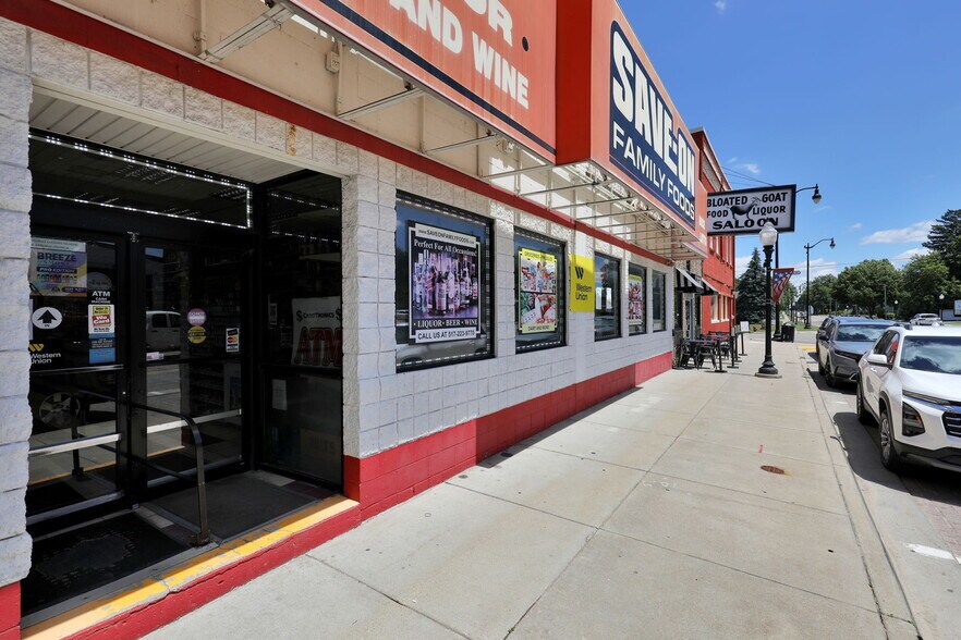More Photos Of 131 E Grand River Ave, Fowlerville Storefront For Sale