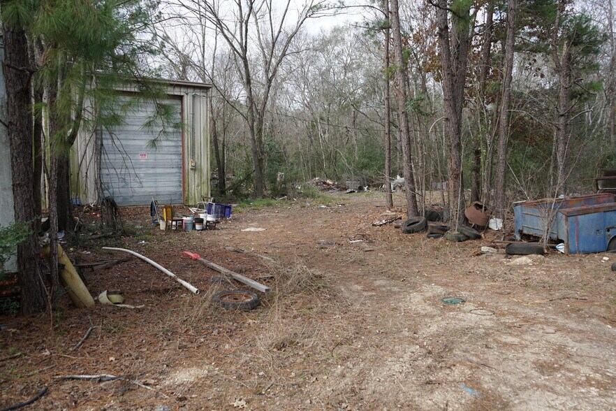 More Photos Of 140 Mosely, Livingston Flex For Sale