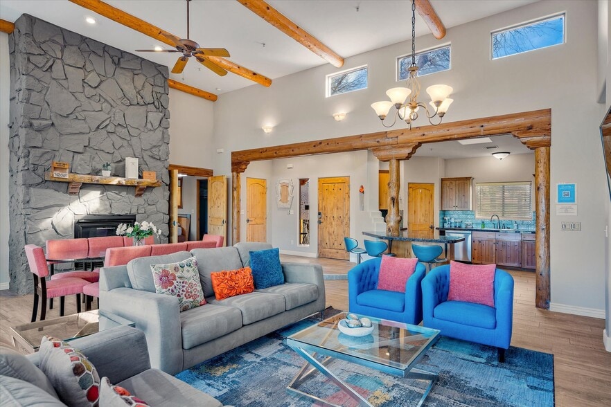 More Photos Of 10 Rojo Dr, Sedona Hotel For Sale
