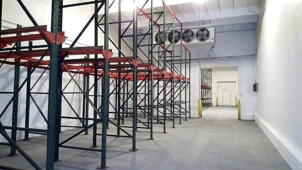 More Photos Of 940 Stanford Ave, Los Angeles Refrigeration Cold Storage For Lease