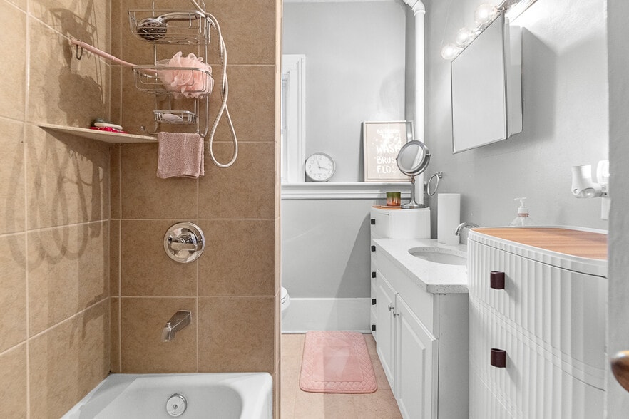 More Photos Of 203 Glamorgan St, Alliance Apartments For Sale