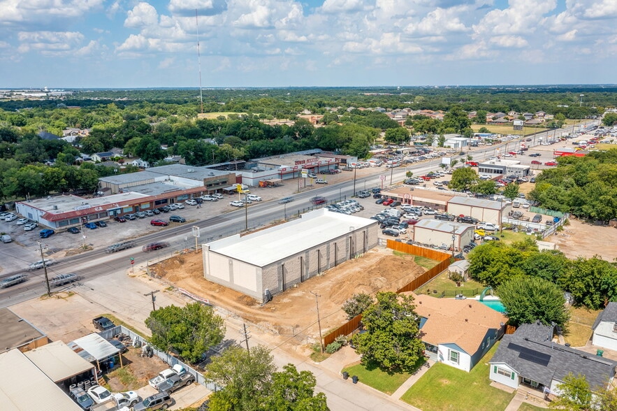 More Photos Of 3300 NE 28th St, Fort Worth General Retail For Lease