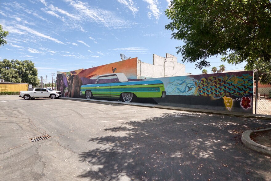 More Photos Of 132 S 1st St, Turlock Storefront For Sale