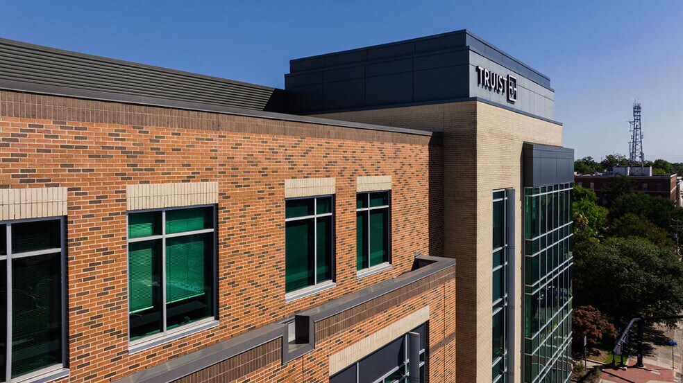 More Photos Of 101 N 3rd St, Wilmington Office For Sale