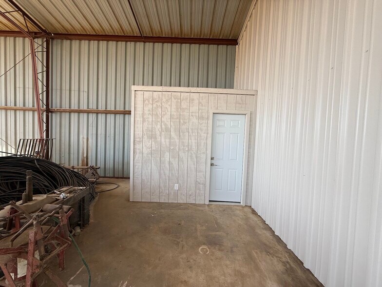 More Photos Of 8780 S Anchor Ave, Orange Cove Industrial For Lease