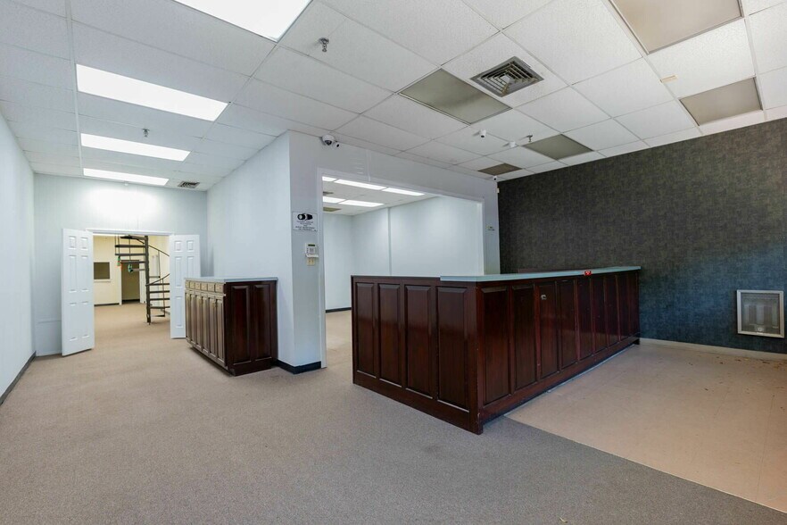 More Photos Of 1237 Broadway, Columbus Storefront For Sale