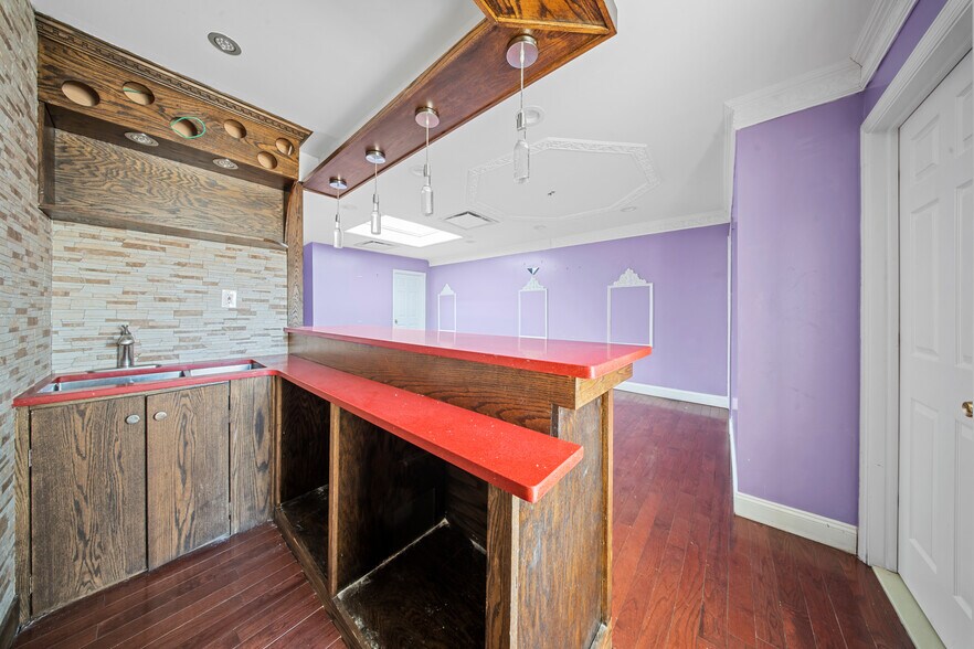 More Photos Of 200-17 Linden Blvd, Saint Albans Medical For Sale