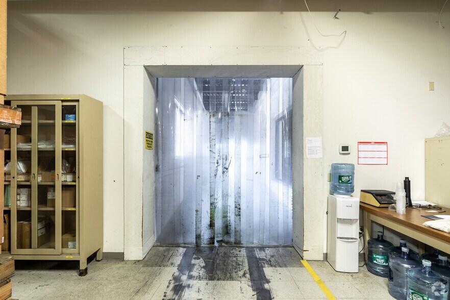 More Photos Of 88 Long Hill Cross Rd, Shelton Warehouse For Lease