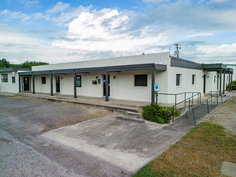 More Photos Of 200 Bowie St, George West Office For Sale