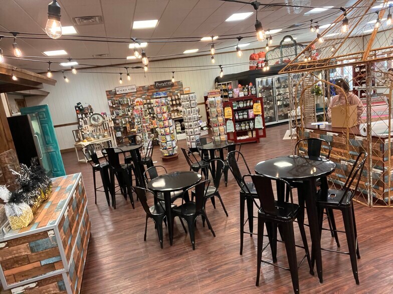 More Photos Of 409 E Central Ave, Comanche Garden Center For Sale