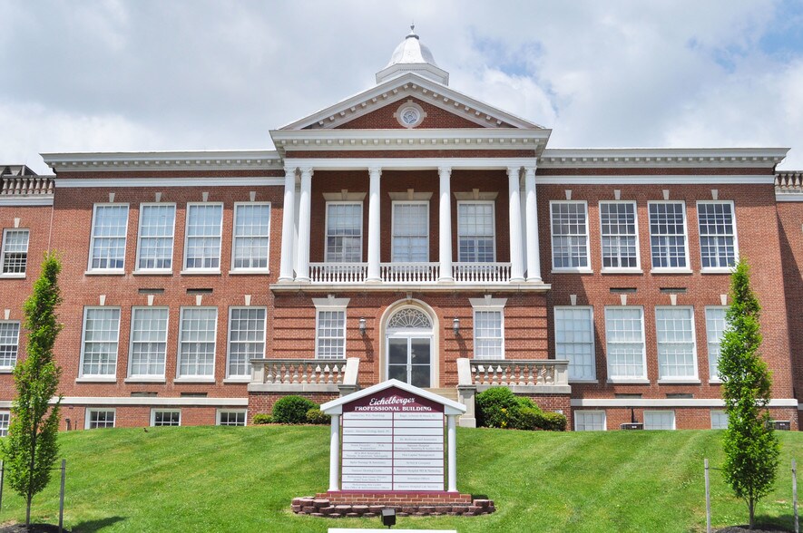 More Photos Of 195 Stock St, Hanover Office For Sale