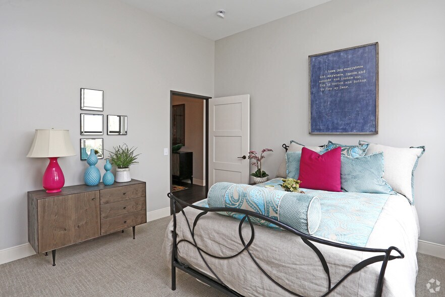 More Photos Of 323 State St, La Crosse Apartments For Sale