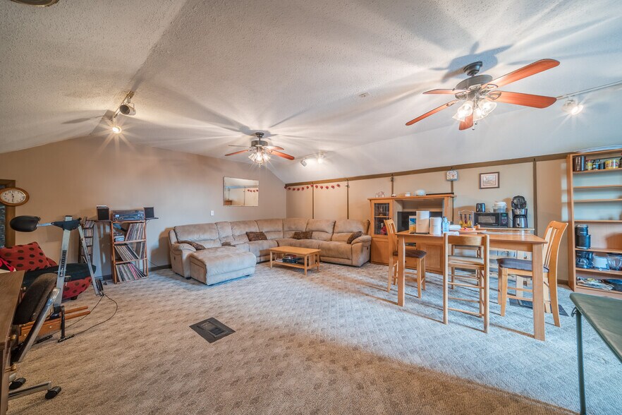 More Photos Of 406-408 Kirkpatrick St, Syracuse Freestanding For Sale