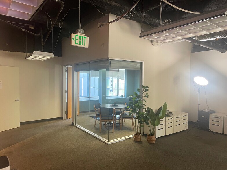 More Photos Of 1701-1703 Broadway, Oakland Office For Lease