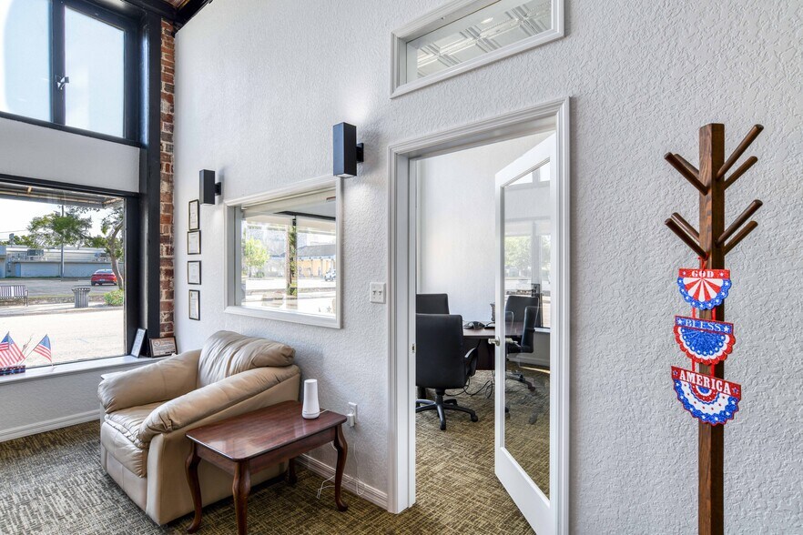 More Photos Of 621 St Johns Ave, Palatka Storefront For Sale