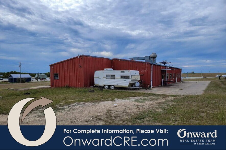 More Photos Of 24350 N I 35, West Restaurant For Sale