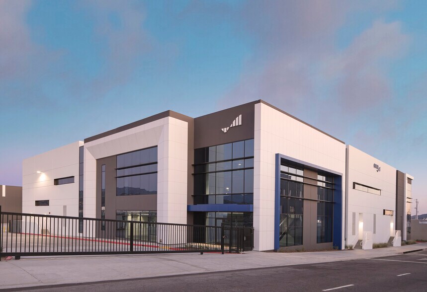 Primary Photo Of 6950 Tujunga Ave, North Hollywood Manufacturing For Lease