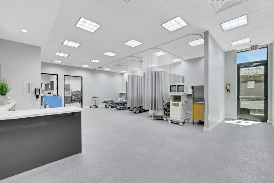 More Photos Of 375 N Stephanie St, Henderson Medical For Sale