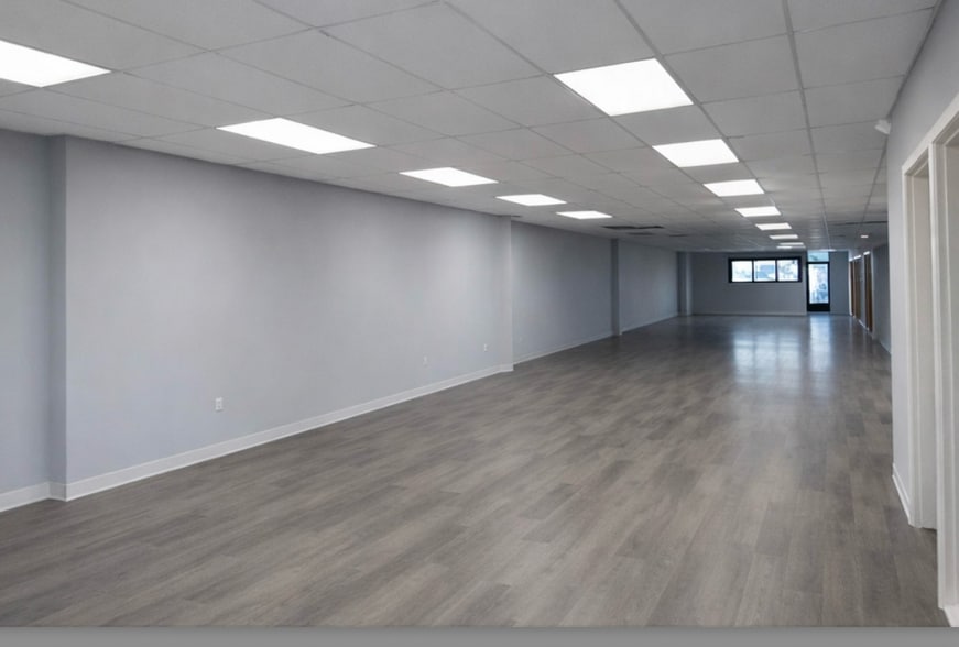 More Photos Of 119 Northeast Dr, Loveland Warehouse For Sale