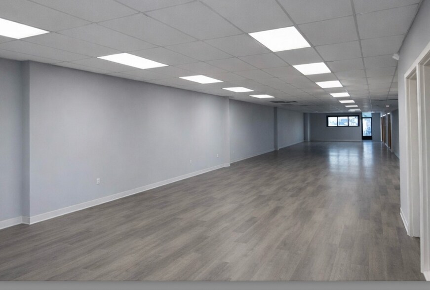 More Photos Of 119 Northeast Dr, Loveland Warehouse For Sale